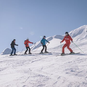 Improve your skiing skills in small groups  | © Kitsteinhorn 